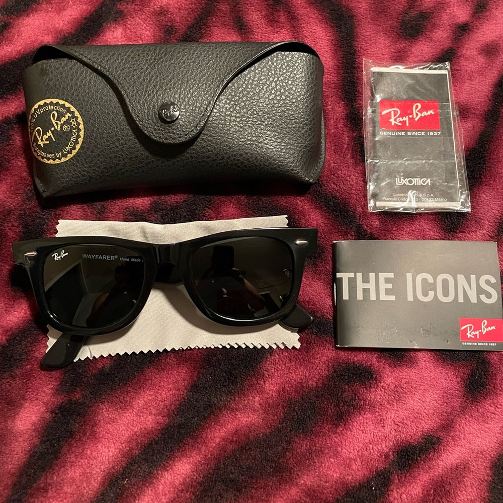 Ray-Ban Black Wayfarer RB2140 sunglasses